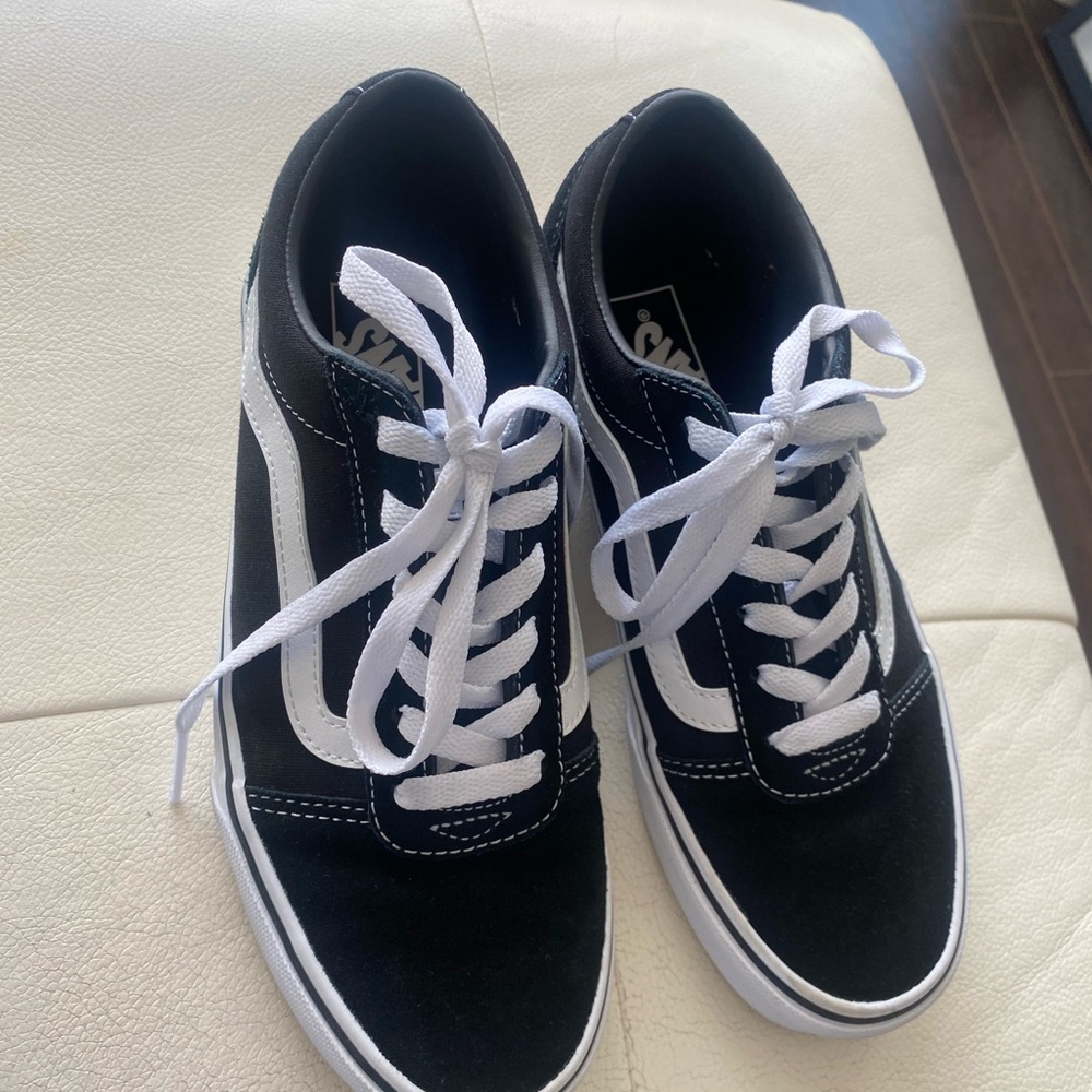 Vans Ward Black and White Sneakers